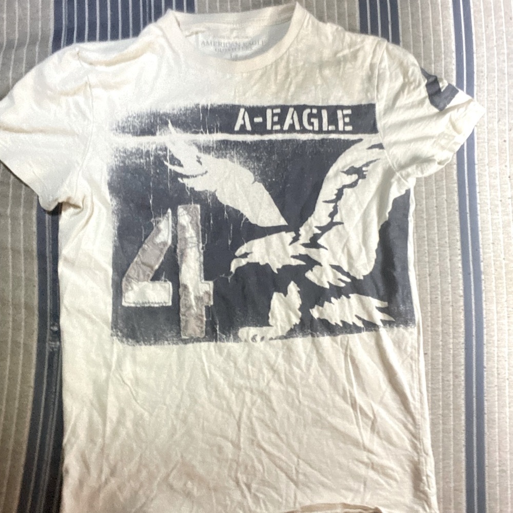 American Eagle T-Shirt Size - S